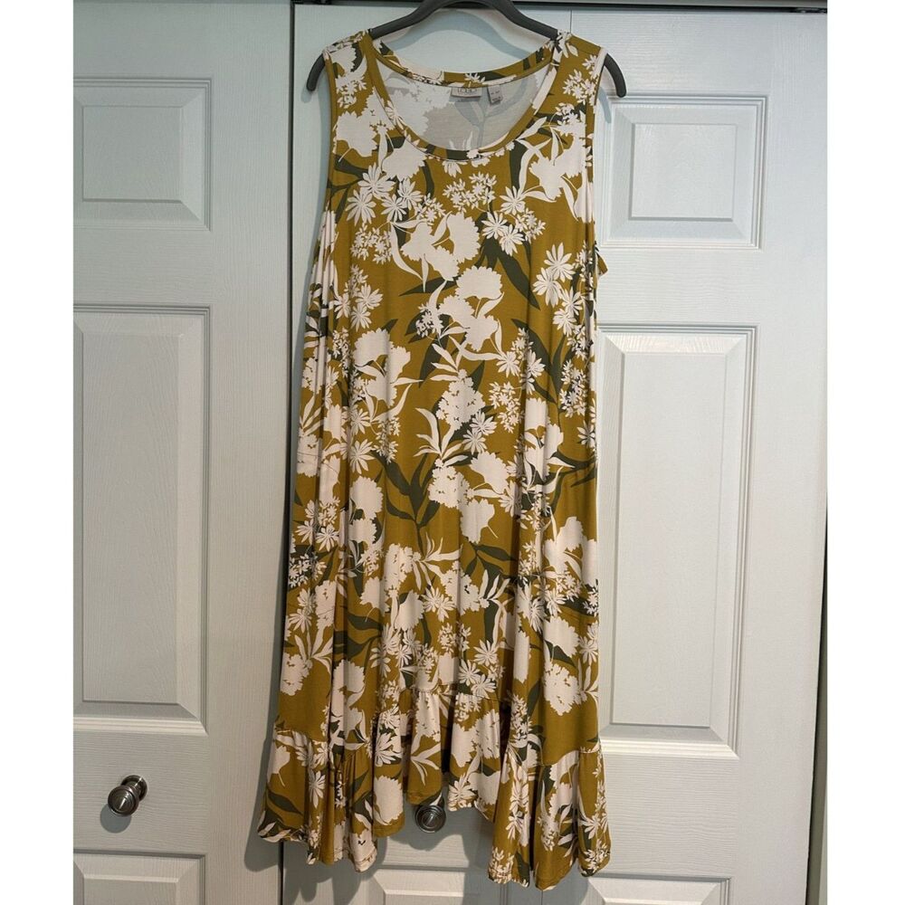 LOGO Lori Goldstein Gold Floral Print Sleeveless Dress